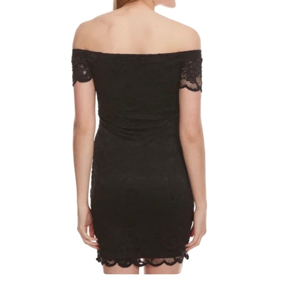 AMBIANCE BLACK LACE-OFF SHOULDERS BODY CONE DRESS IN SIZE 1X - Picture 2 of 9